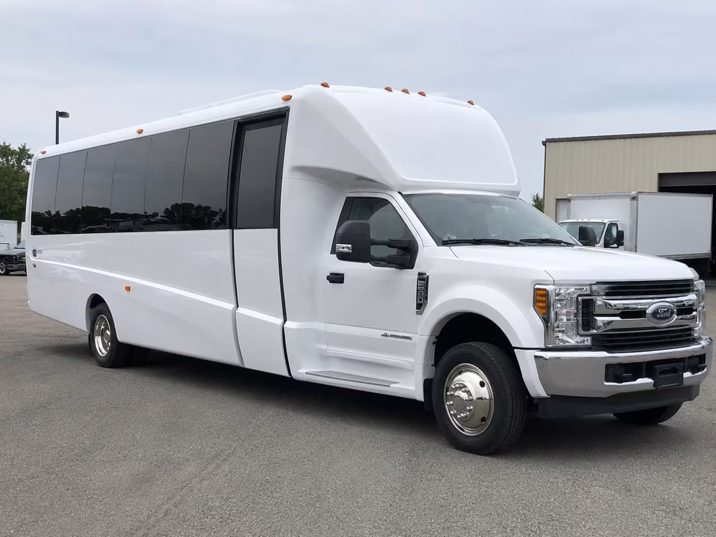 18 passenger minibus
