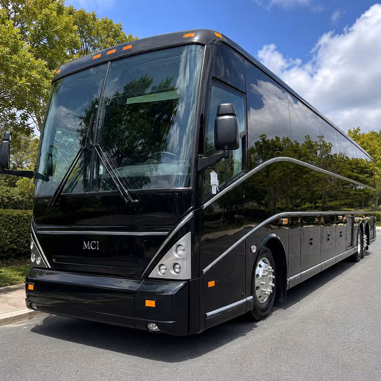 stubb s wamphitheater shuttles skip the south congress parking scramble